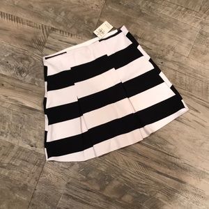 Girl’s Abercrombie Kids NWT Striped Skirt